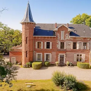 Domaine Du Buc, Le Chateau 2*, Marssac-sur-Tarn France