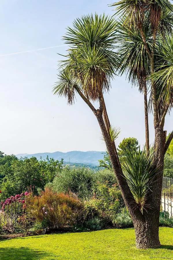 Mas Du Roc Bed & Breakfast Grasse 4*,