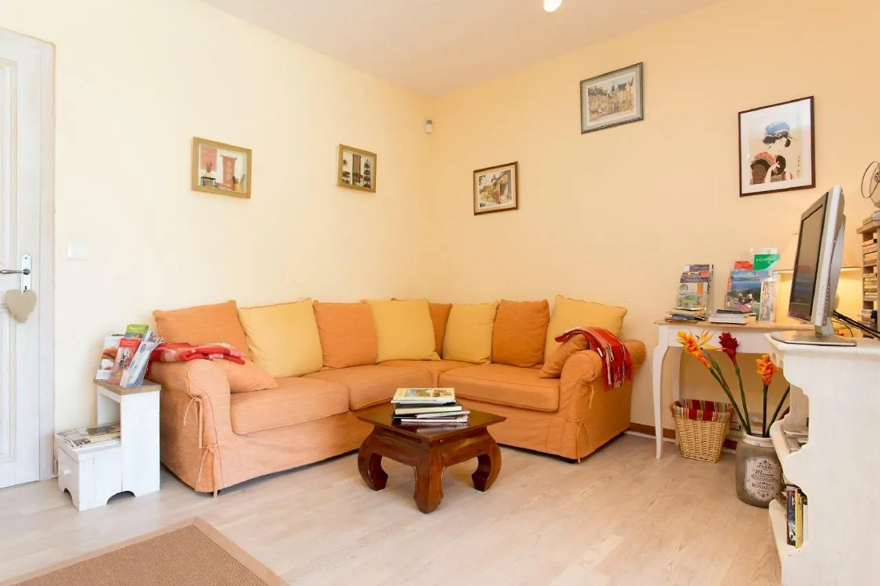 Mas Du Roc Bed & Breakfast Grasse